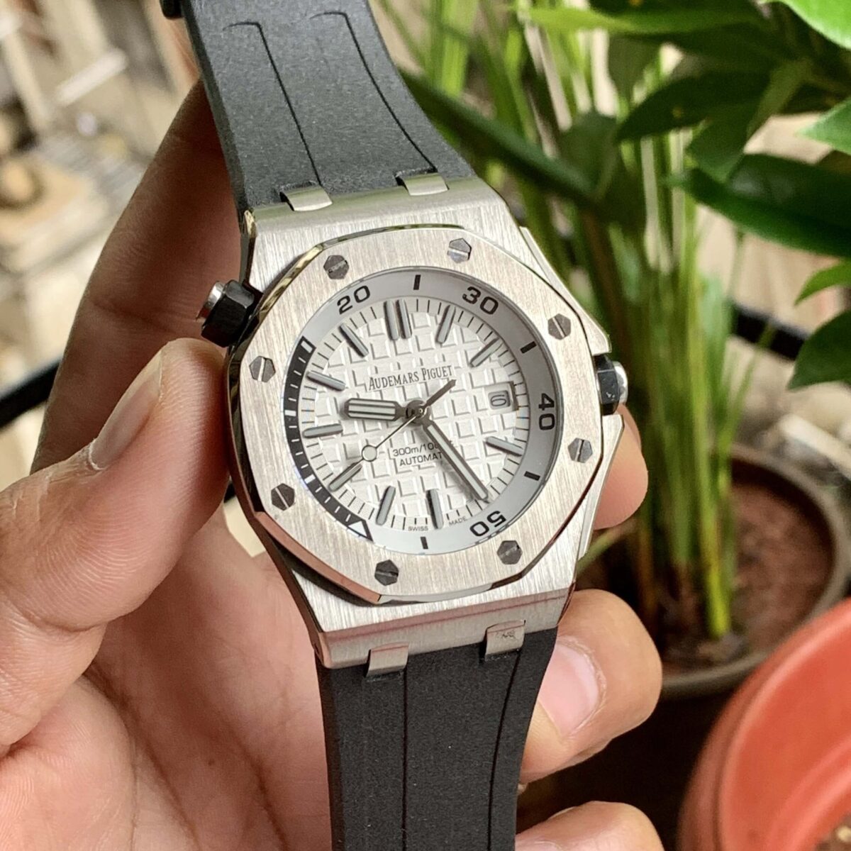 Audemars Piguet Offshore Diver White Dial - gallery
