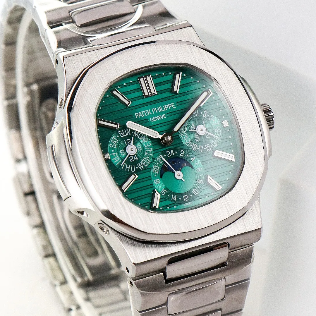 Patek Philippe Nautilus Green Perpetual Calendar - gallery