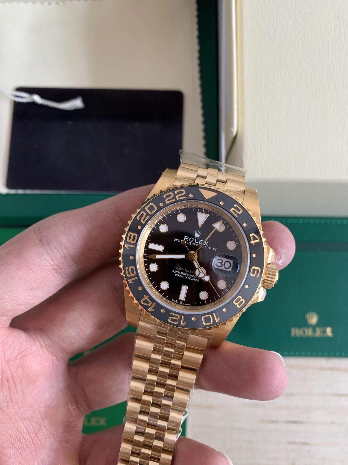 Superclone Rolex GMT-Master II 40 mm Black Dial 126718GRNR - gallery