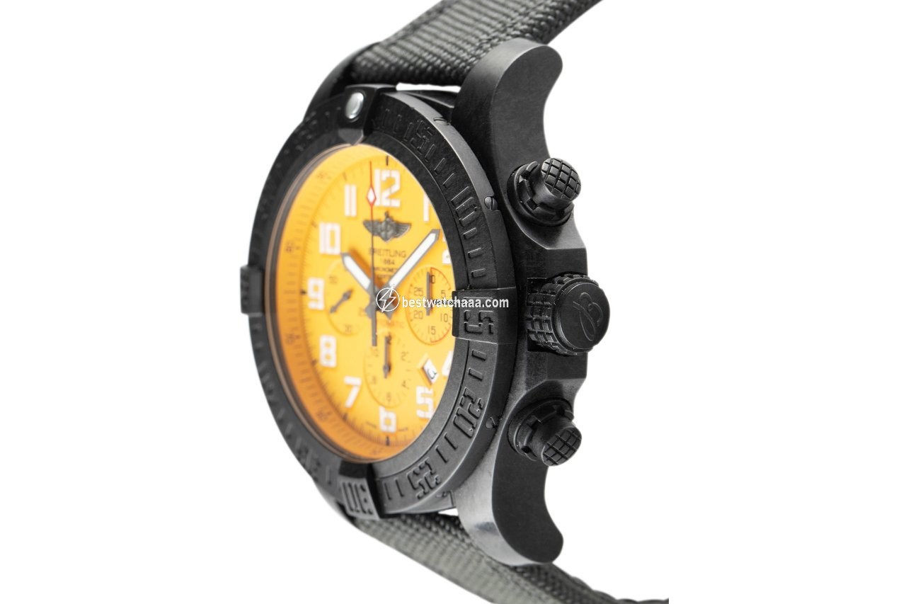 Breitling Avenger Hurricane Mens watch Unisex Automatic XB0170 - gallery
