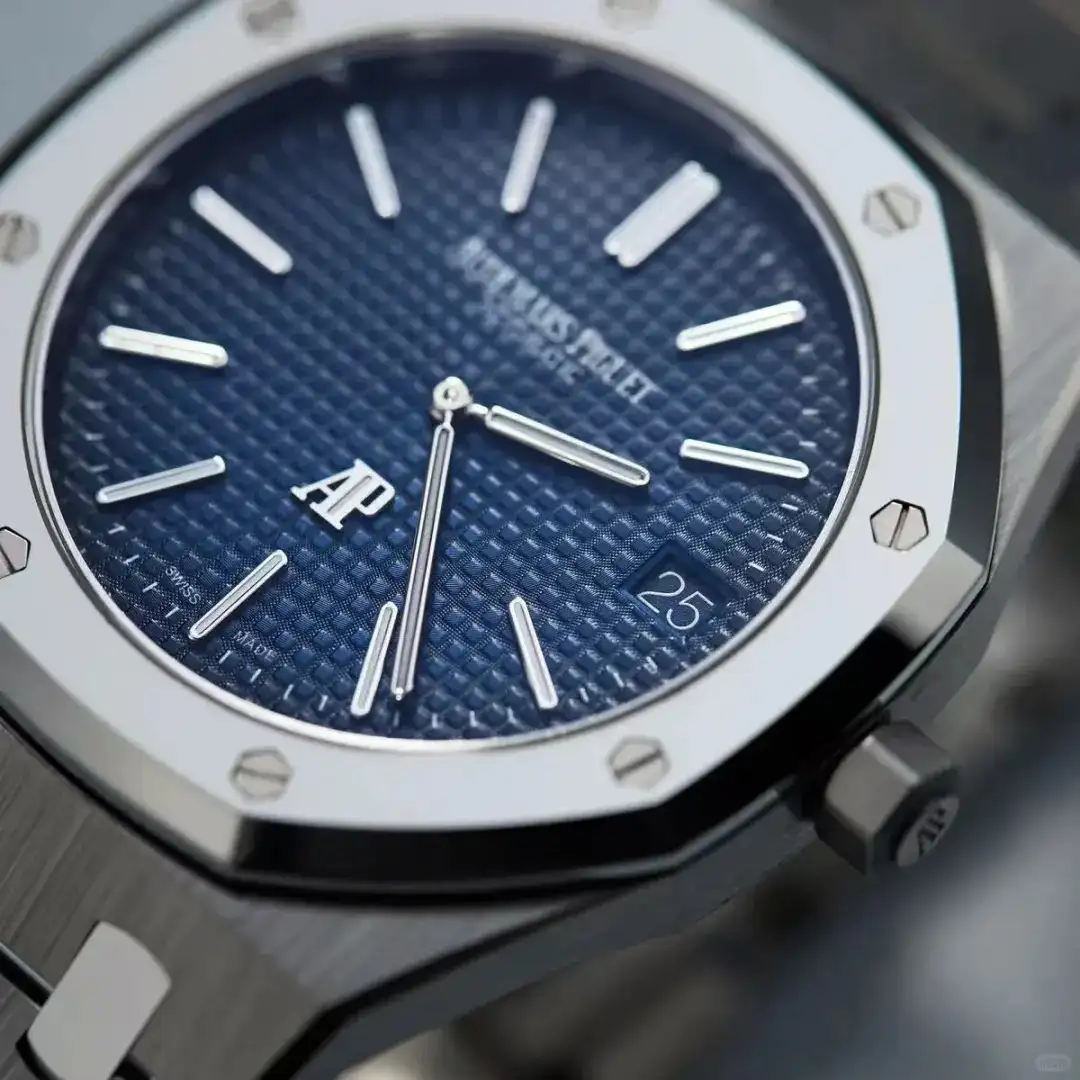 Audemars Piguet Royal Oak Jumbo Extra-Thin Blue 15202IP.OO.1240IP.01 - gallery