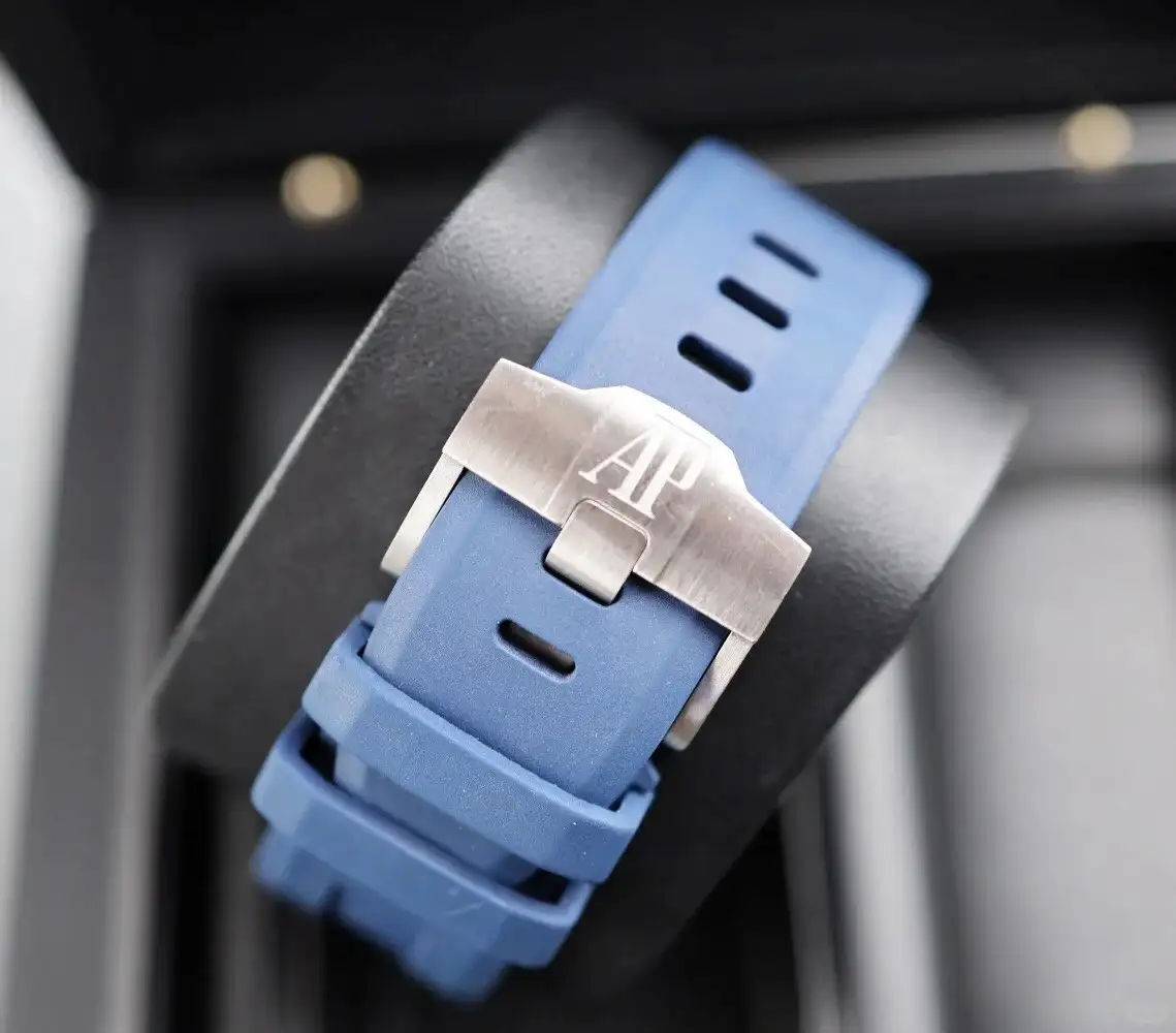 Audemars Piguet Royal Oak Offshore Diver Chronograph Blue 26703ST.OO.A027CA.01 - gallery