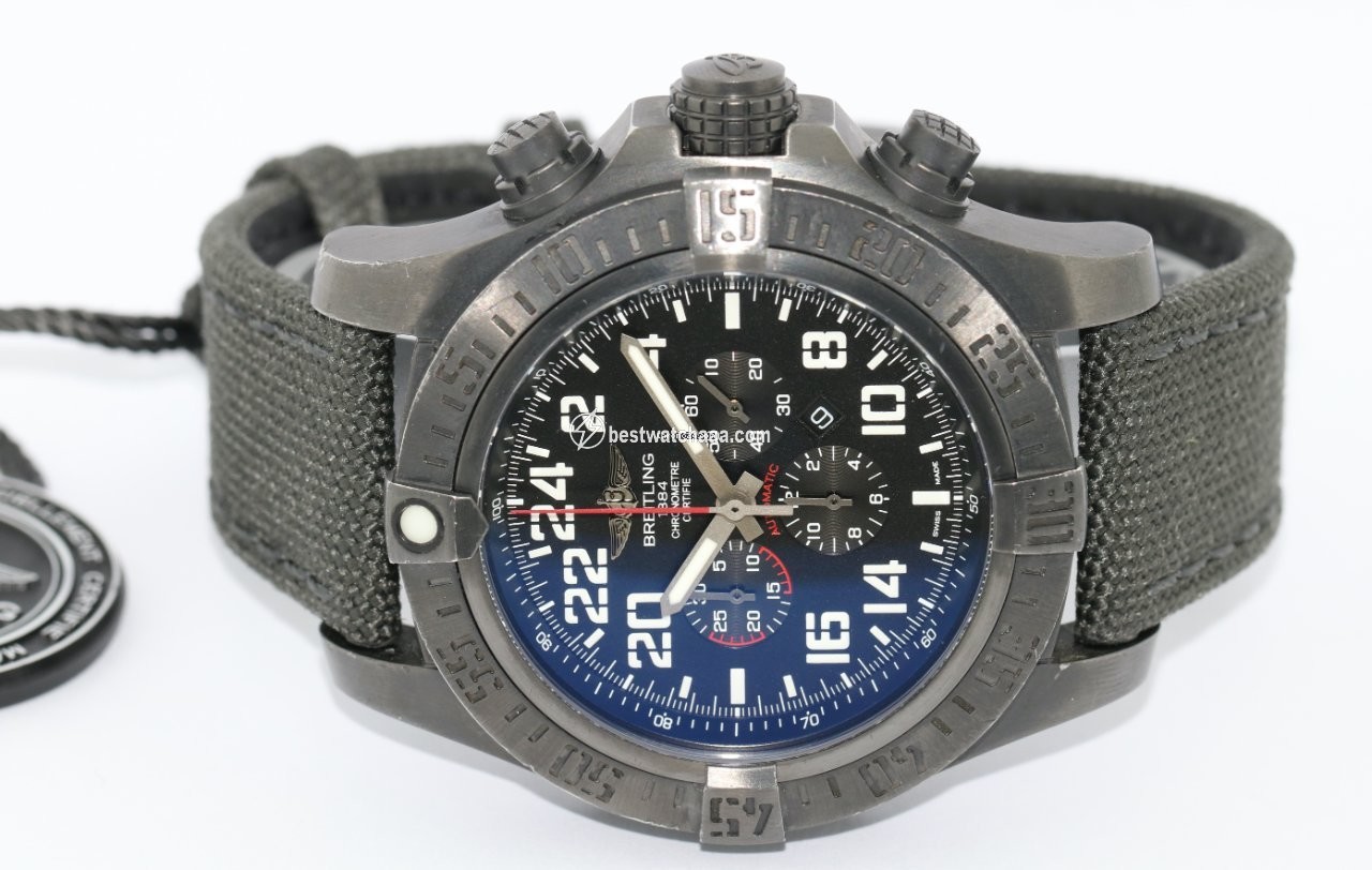 Breitling Super Avenger II Steel M2233010 - gallery