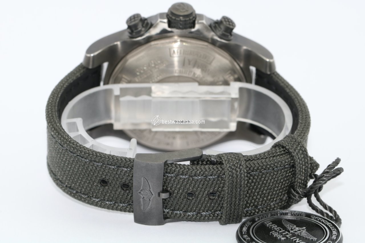 Breitling Super Avenger II Steel M2233010 - gallery