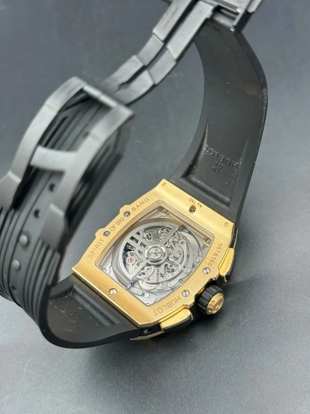 Hublot Spirit Of Big Bang Men Automatic Rubber Watch 642.VX.0130.RX - gallery