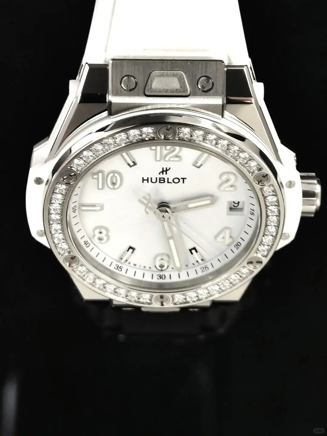 Hublot Big Bang Women Automatic White Rubber Watch 465.SE.2010.RW.1204 - gallery