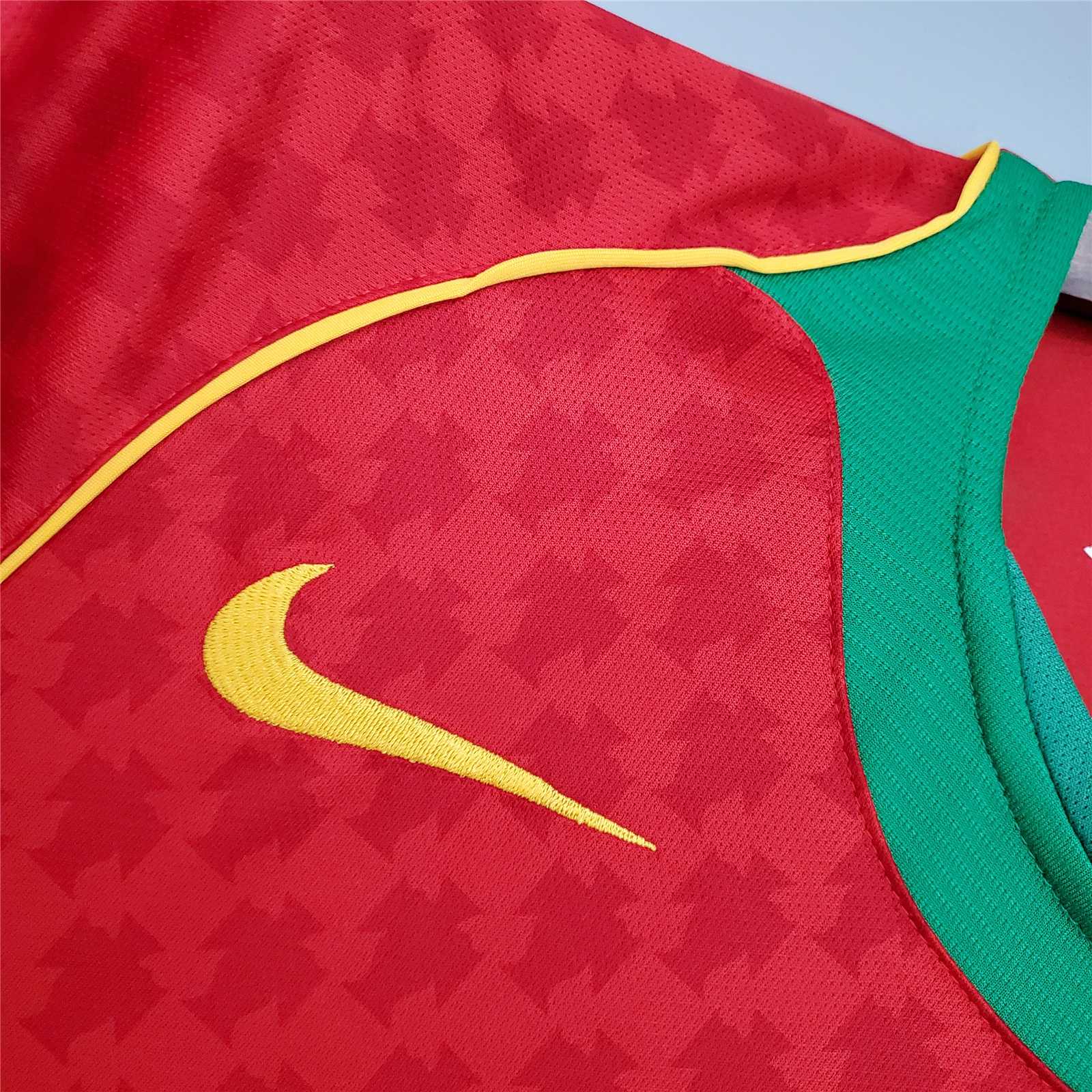 2004 Portugal  Euro Cup Home Retro Jersey - view 11