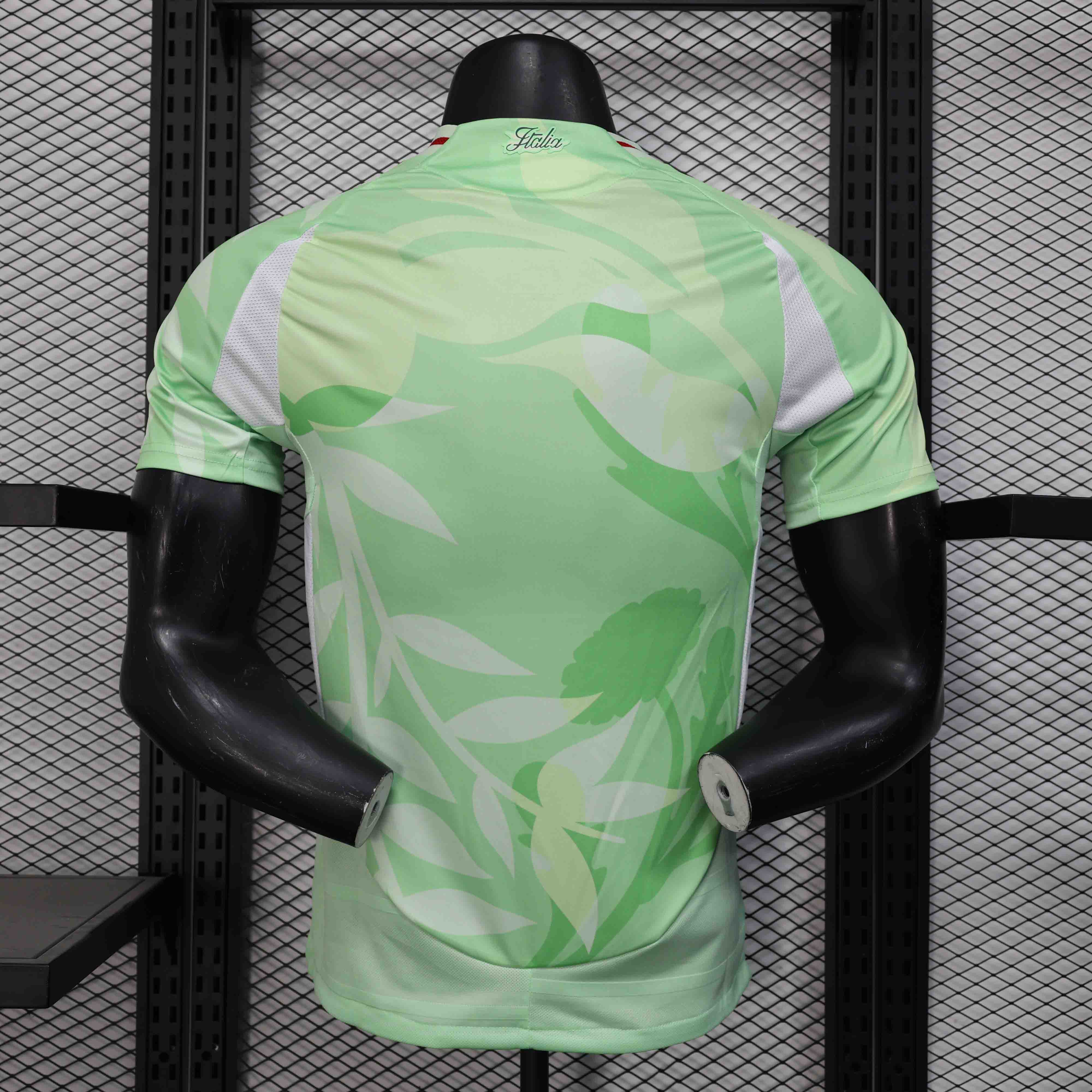 25-26 Italy Soccer Jersey Green - view 3