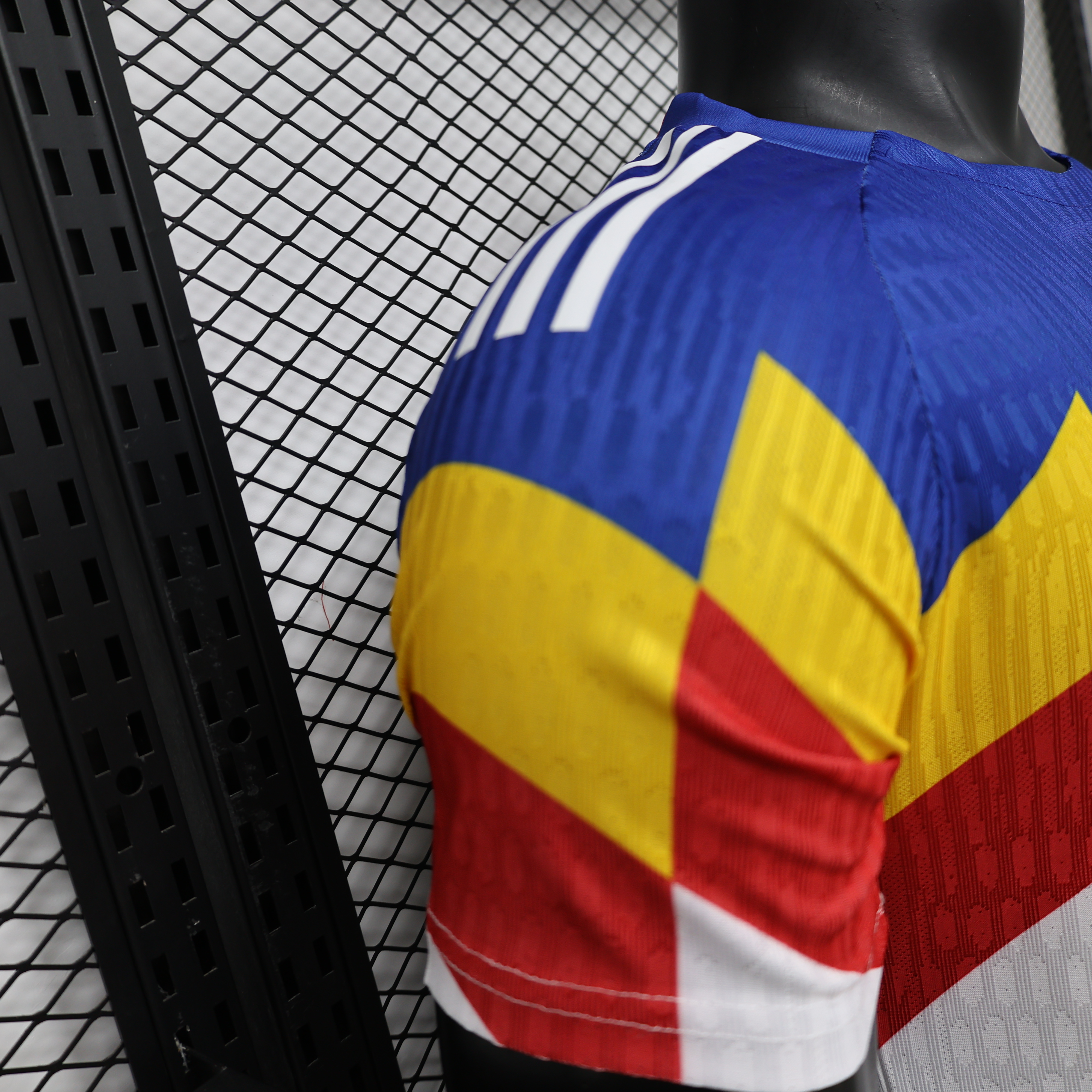2026 Romania Special Football Jersey Player Version - view 9