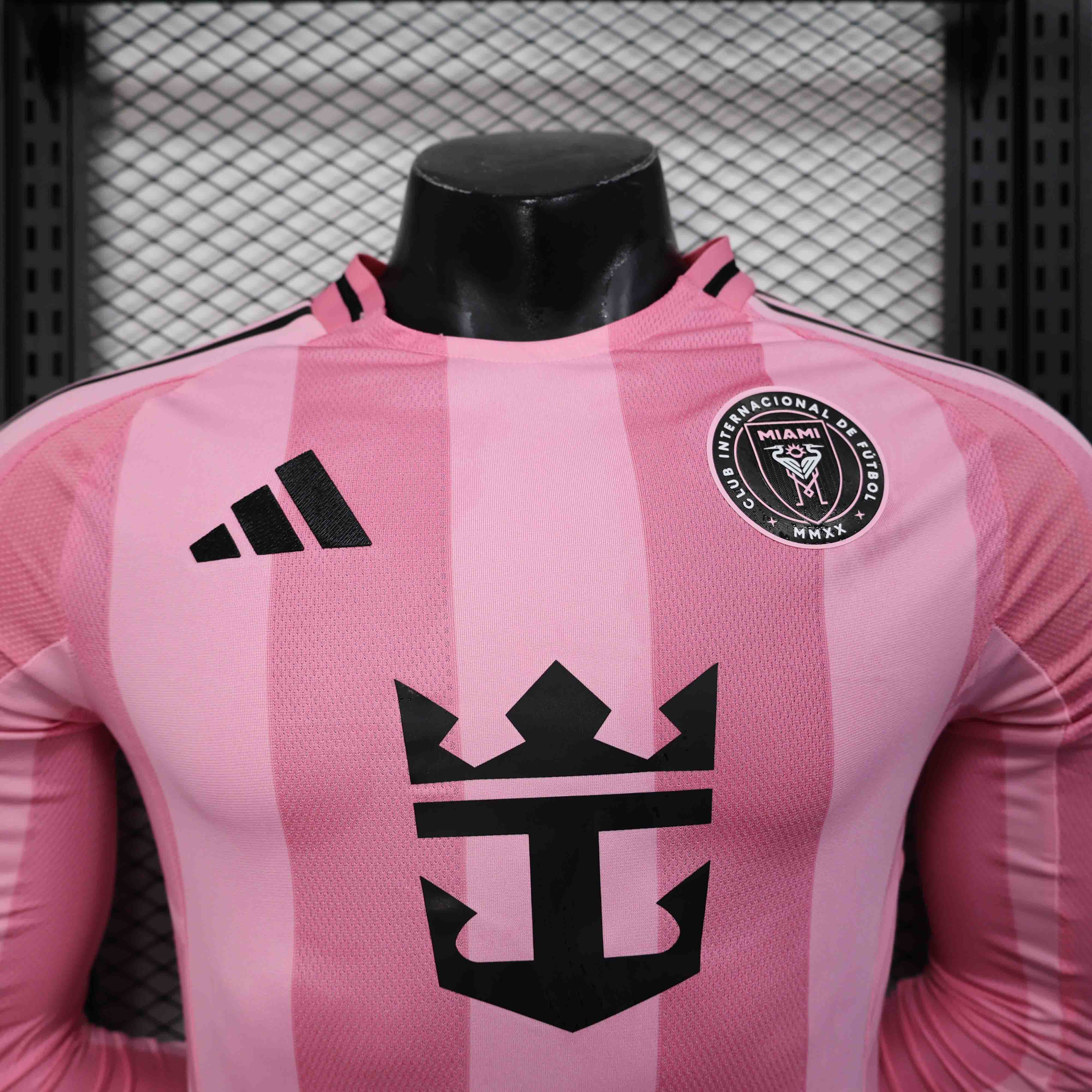 25-26 Inter Miami CF Pink  Soccer Jersey Player Version Long Sleeve - view 4