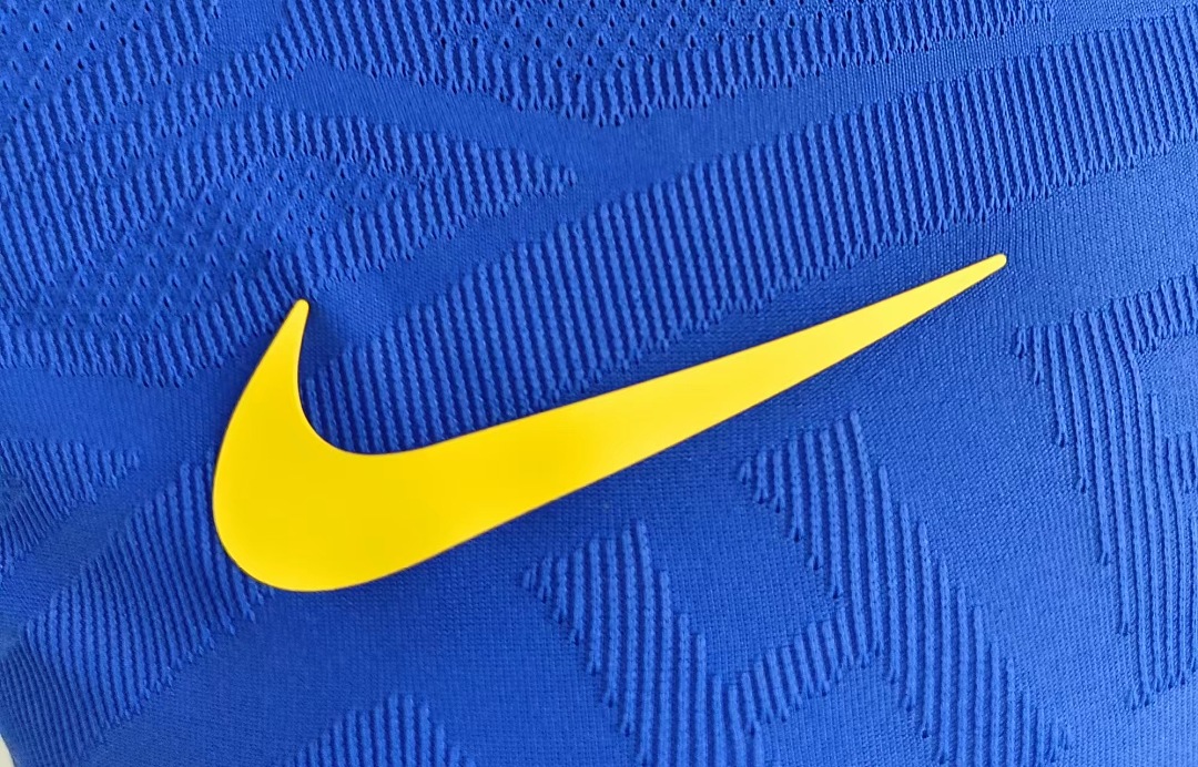 26-27 Chelsea Home Jersey - view 5