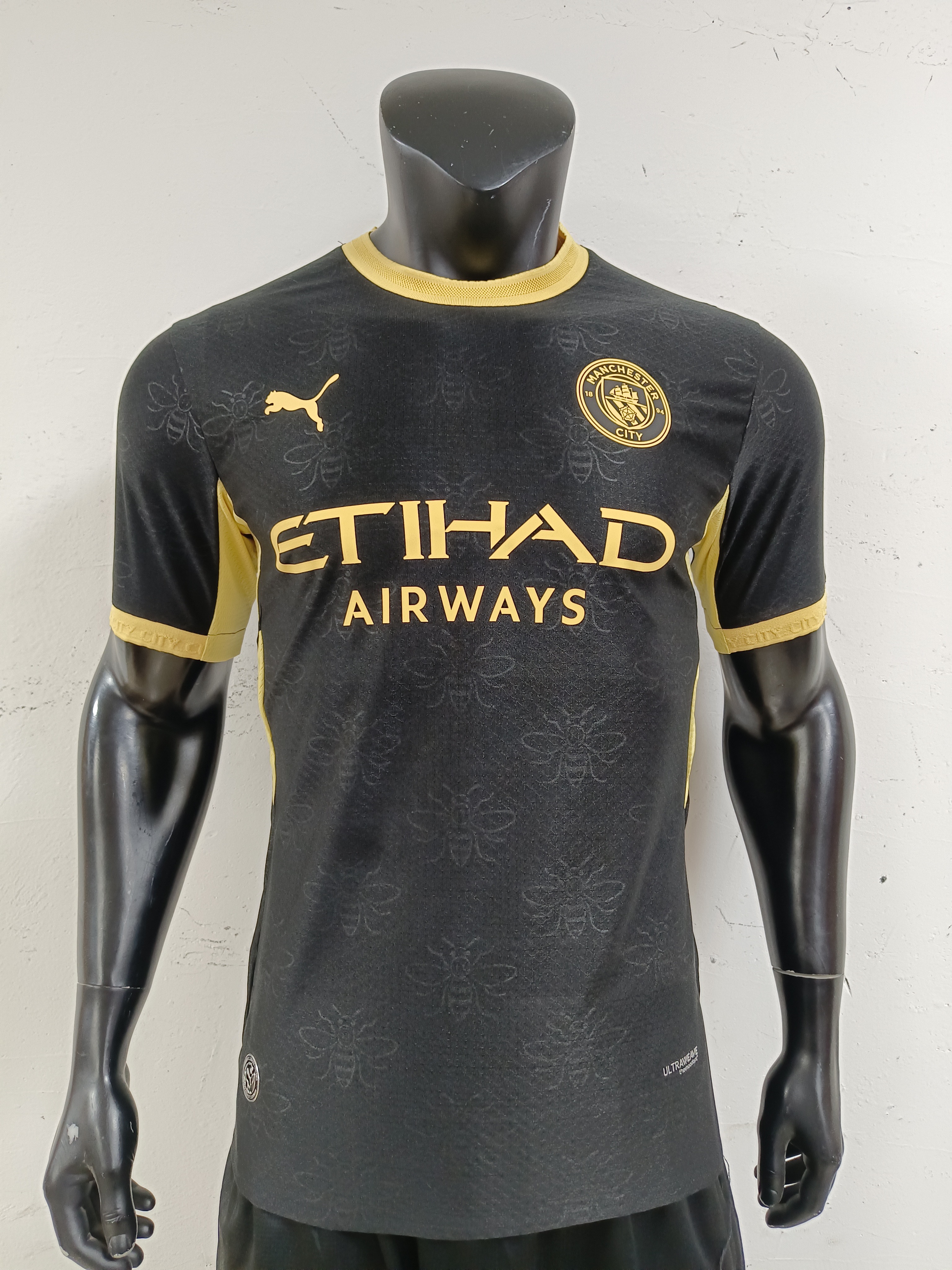 -27 Manchester City Away Jersey - view 3