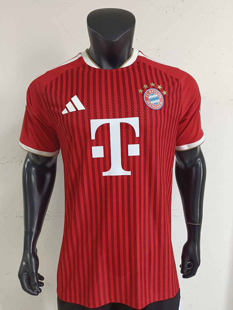 -27 Bayern Munich Home Jersey - view 3