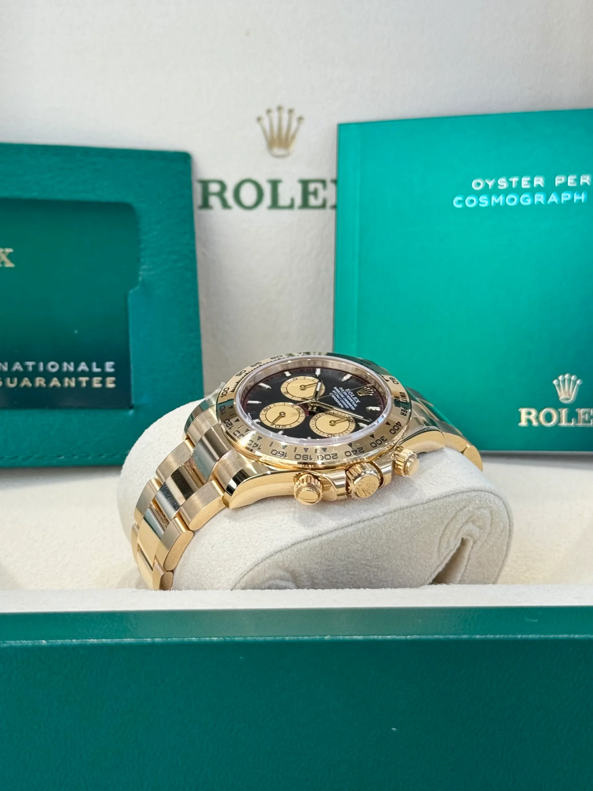 Superclone Rolex Daytona 40 mm Black Dial 126508 - gallery