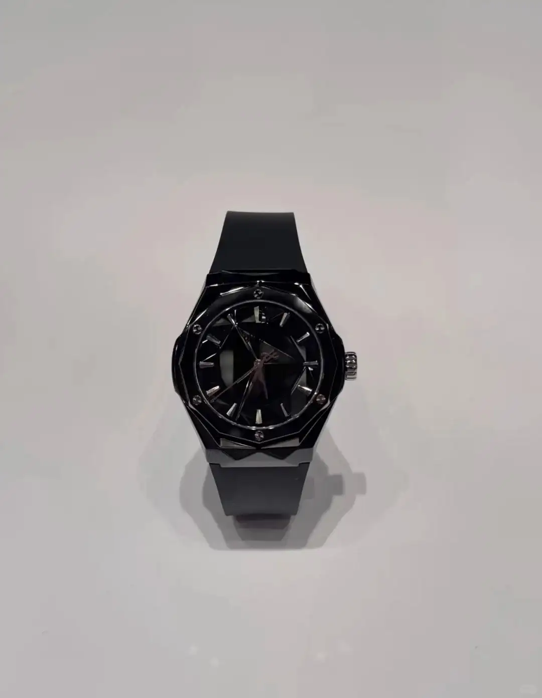 Hublot Classic Fusion Men Automatic Black Rubber Watch 550.CS.1800.RX.ORL21 - gallery