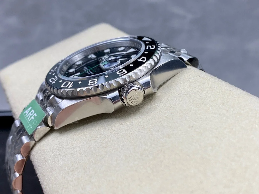 Superclone Rolex GMT-Master II 126710GRNR  Bruce Wayne  Jubilee 2024 - gallery