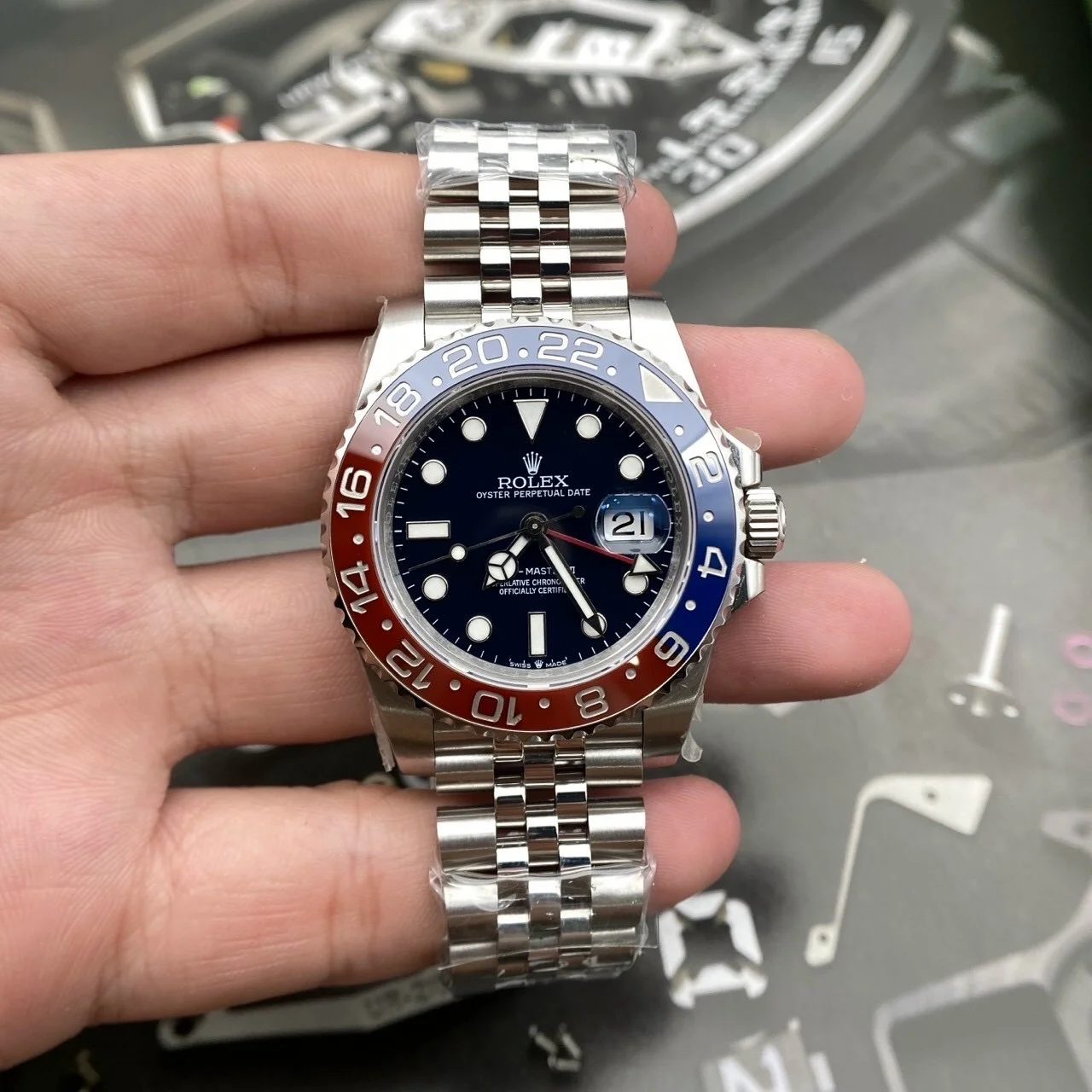 Superclone Rolex GMT-Master II 40mm 126710BLRO  Pepsi  Jubilee - gallery