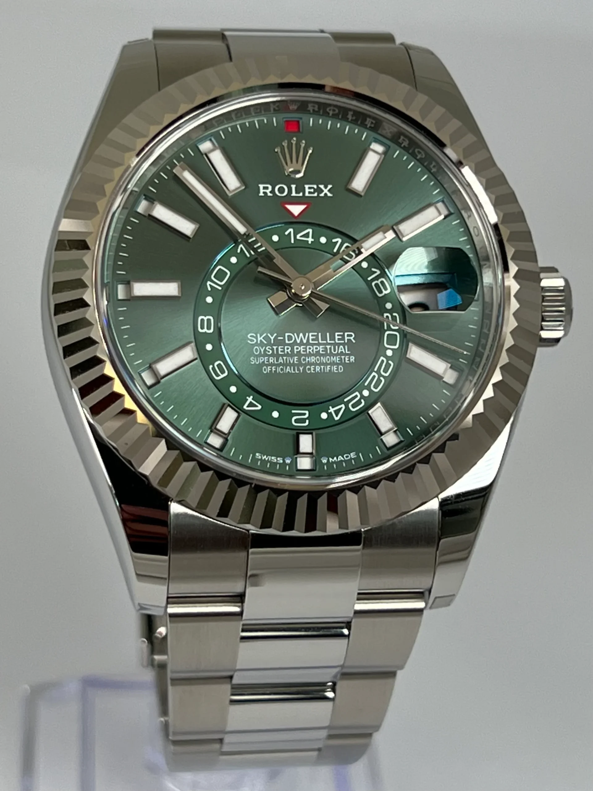 Superclone Rolex Sky-Dweller 42 mm Mint green Dial 336934 Oyster - gallery