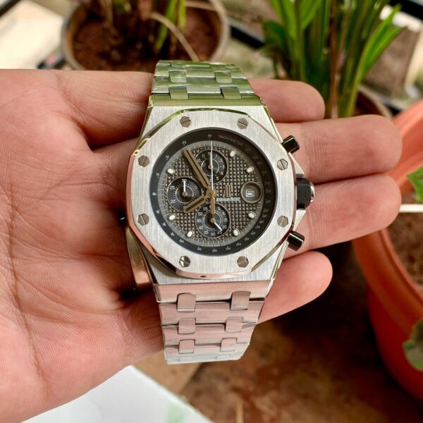 Audemars Piguet Royal Oak Chrono Silver-Black Bezel Quartz - gallery
