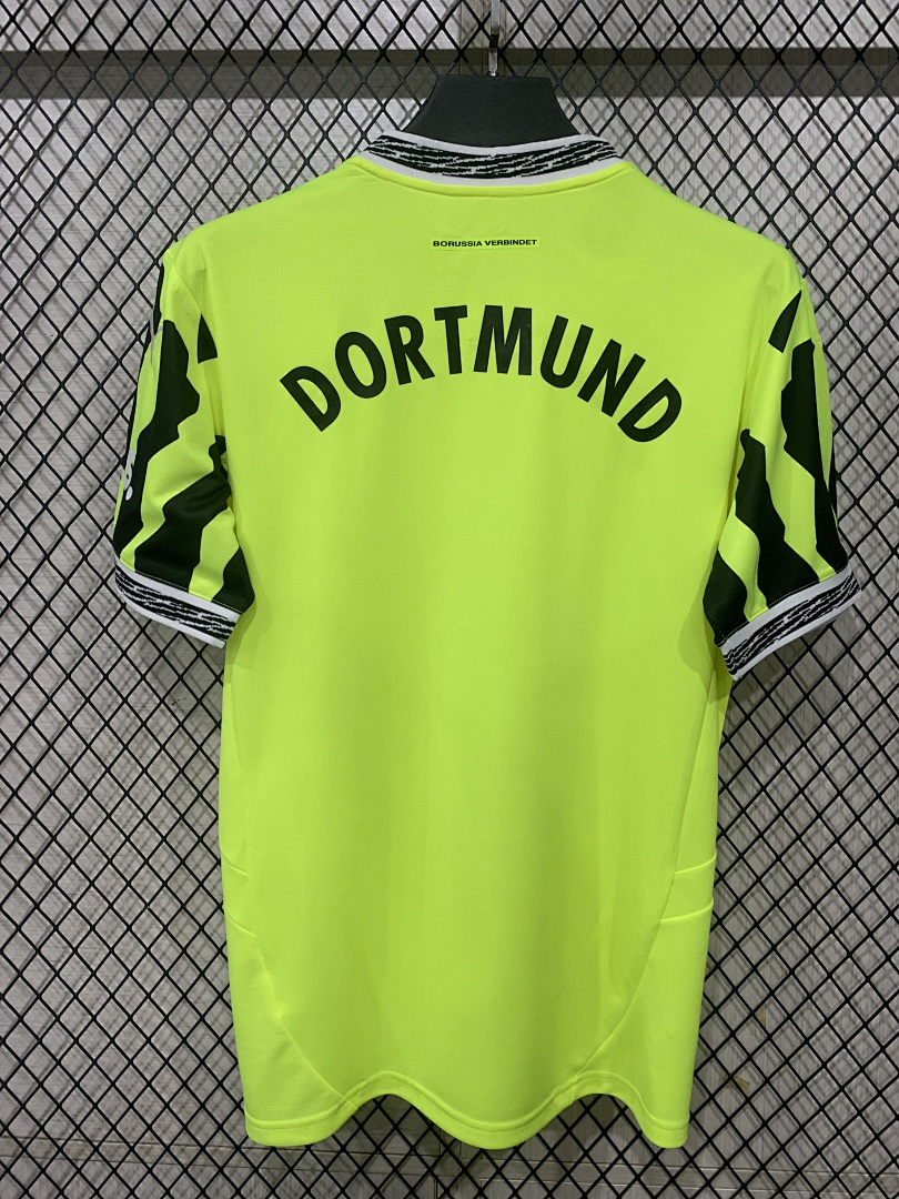 Puma Football Borussia Dortmund Special Edition S-4 XL Review: Is It Worth the Investment?